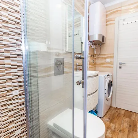 Pero&mika With Swimming Pool Lägenhet *