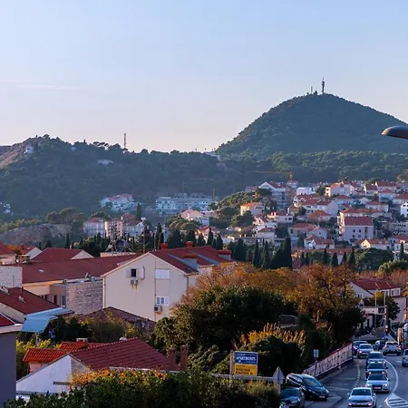 アパート Pero&mika With Swimming Pool *