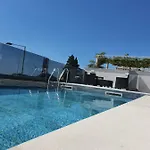Pero&mika With Swimming Pool