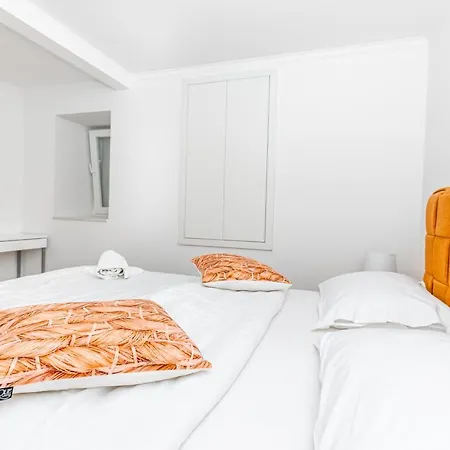 Pero&mika With Swimming Pool Daire Dubrovnik