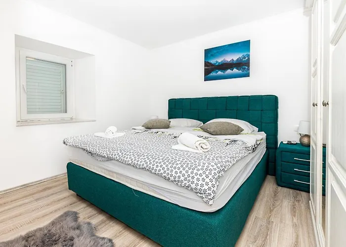 Lägenhet Pero&mika With Swimming Pool