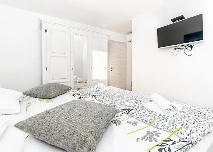 Lägenhet Pero&mika With Swimming Pool *